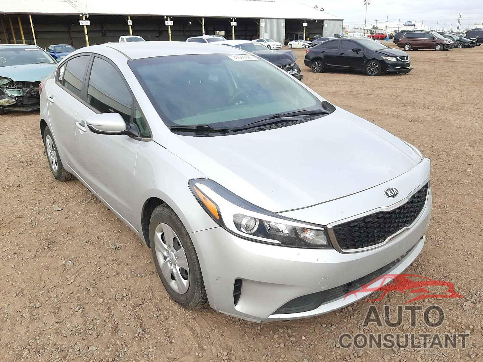 KIA FORTE 2018 - 3KPFL4A77JE205361