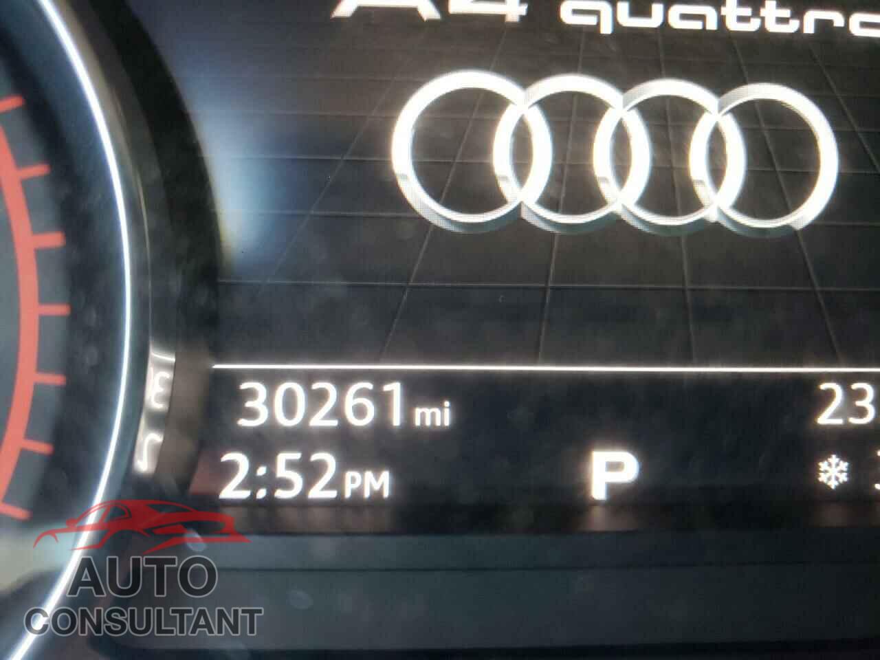 AUDI A4 2018 - WAUDNAF48JA032223