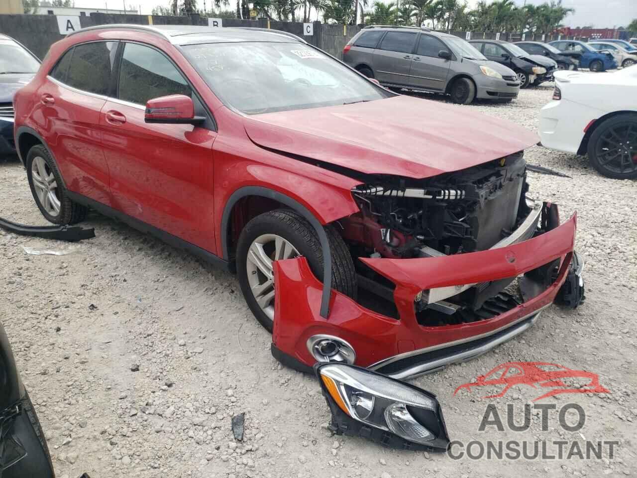 MERCEDES-BENZ GLA-CLASS 2019 - WDCTG4EB1KU014599