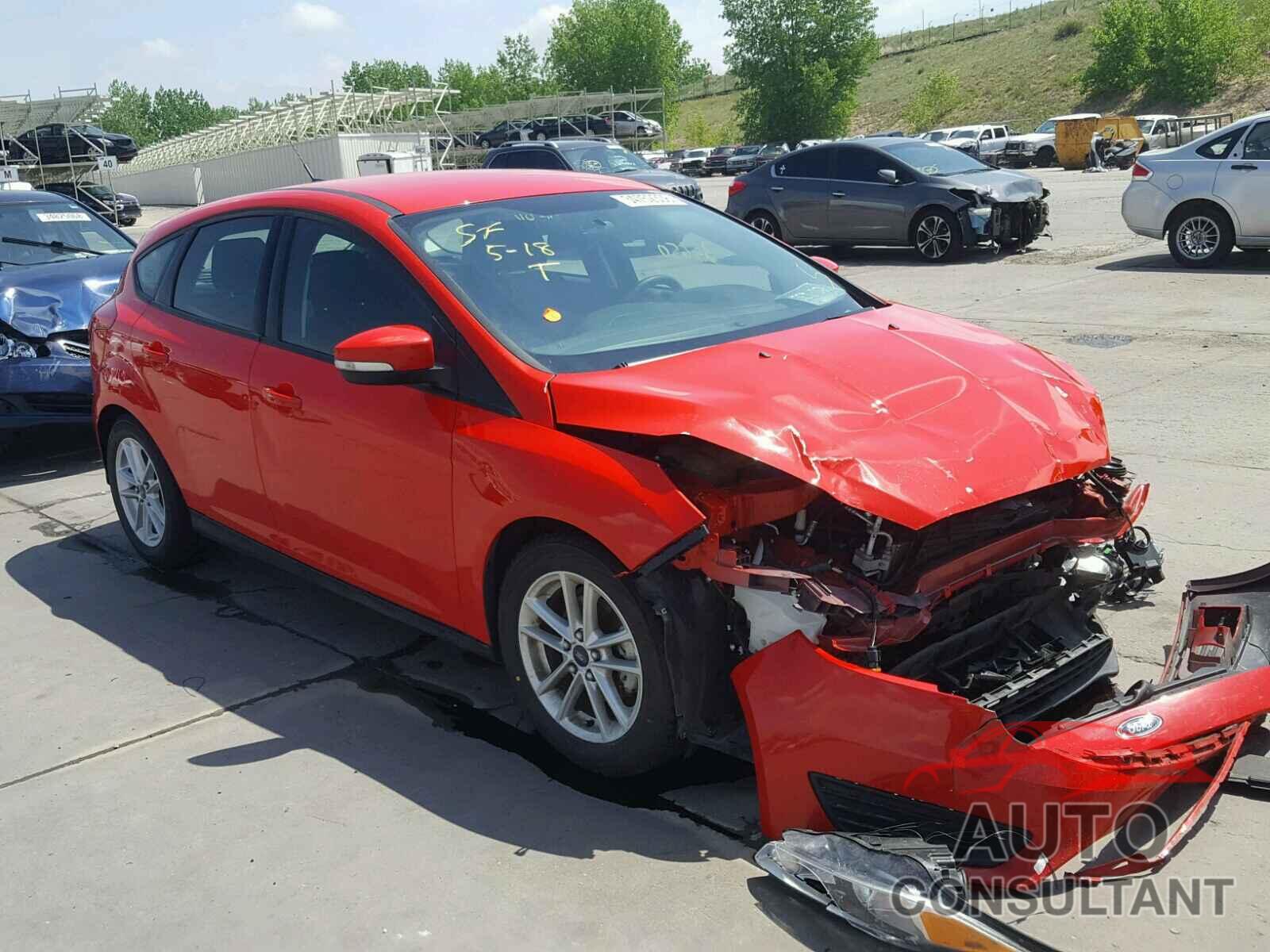FORD FOCUS 2016 - 1FADP3K26GL268871