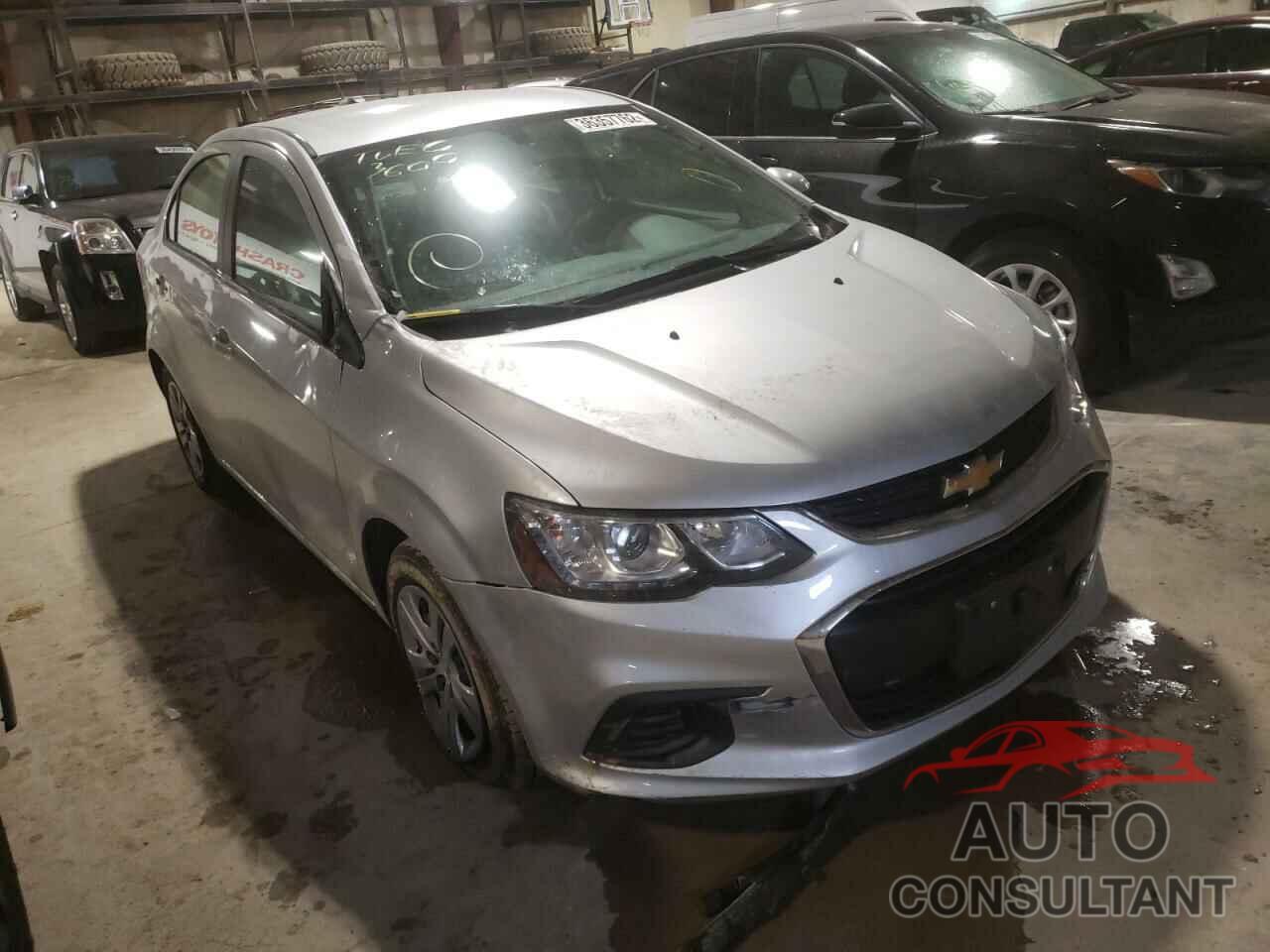 CHEVROLET SONIC 2018 - 1G1JB5SH1J4116132