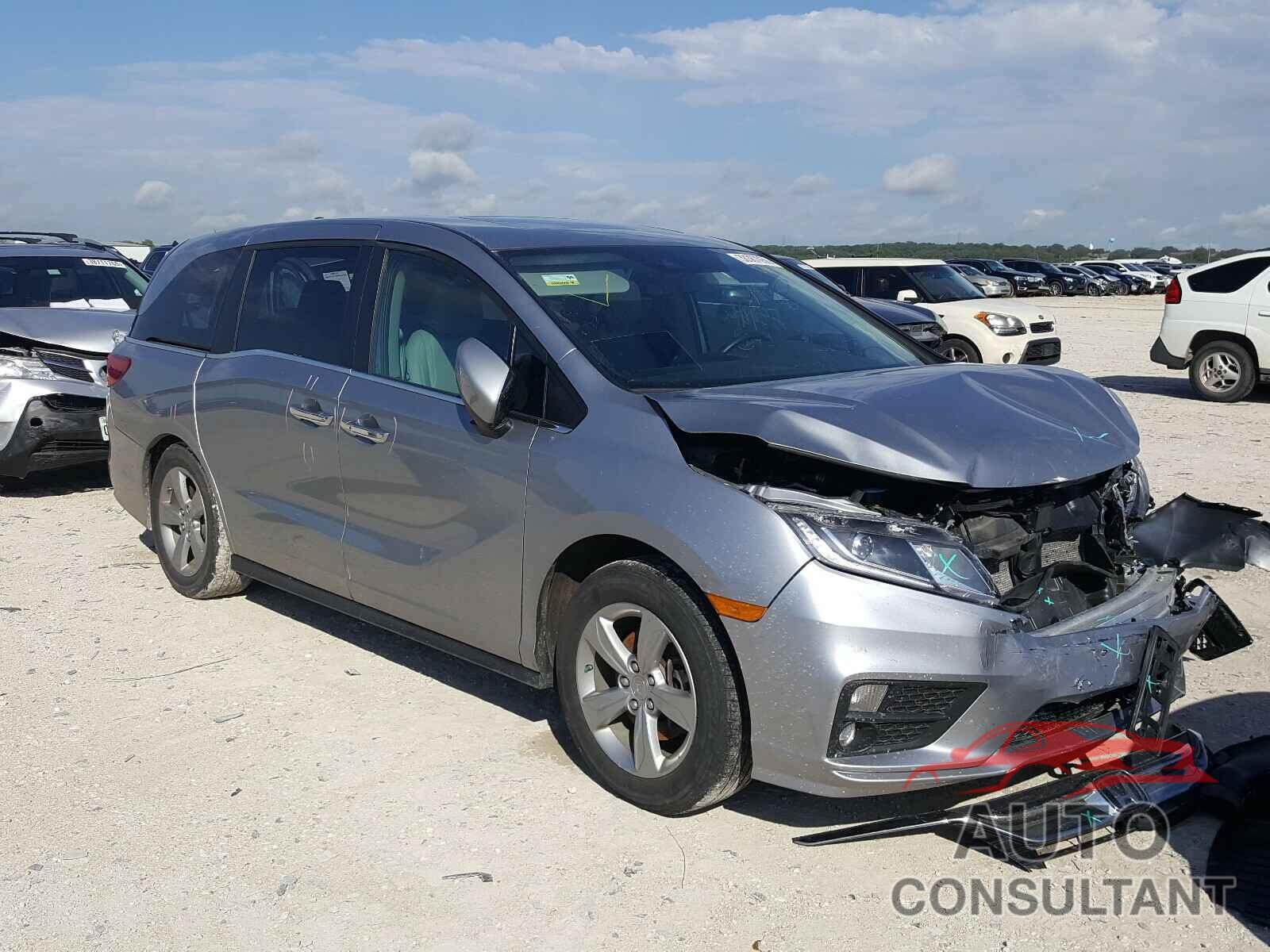 HONDA ODYSSEY 2018 - 5FNRL6H71JB014530