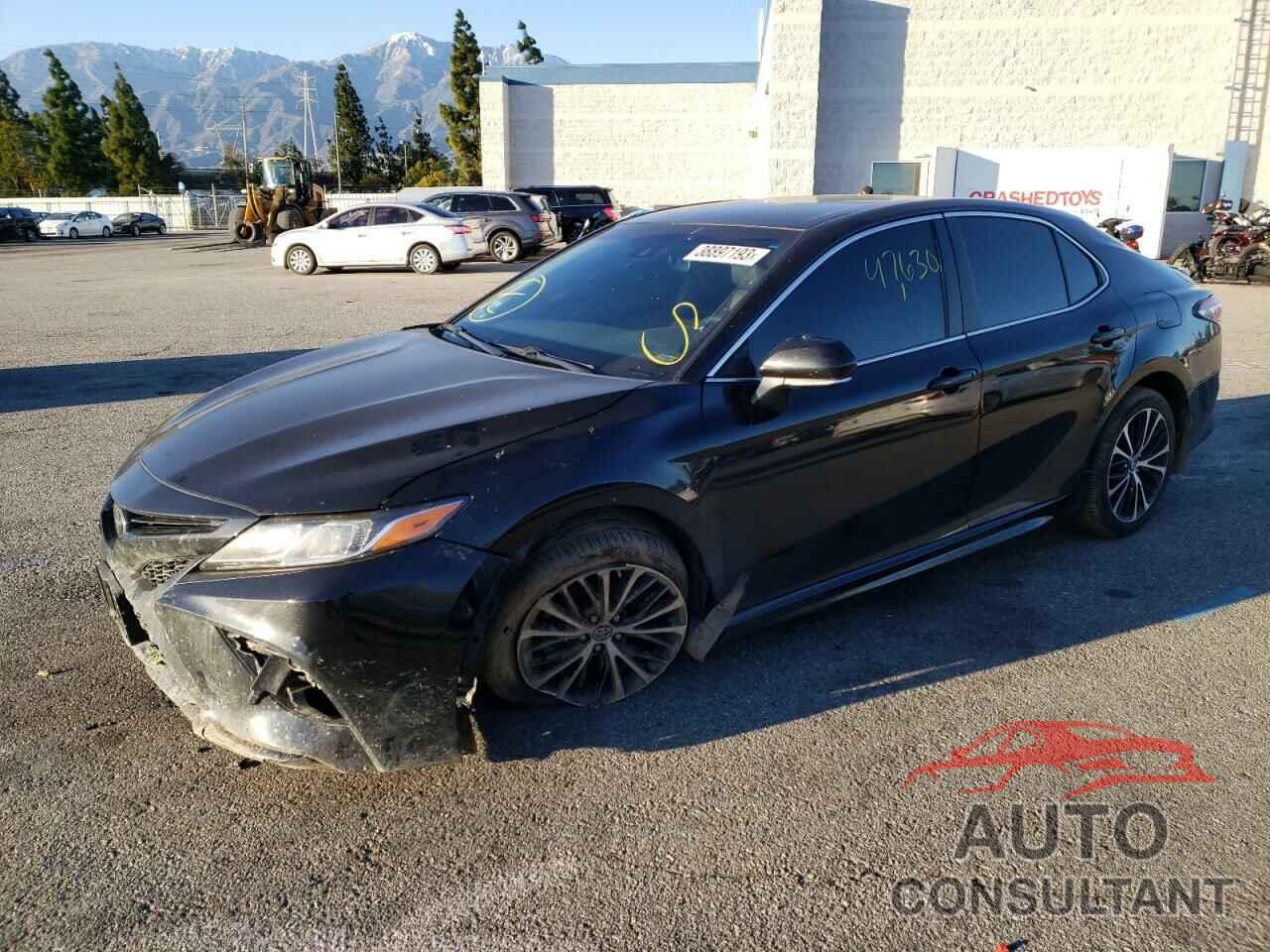 TOYOTA CAMRY 2018 - 4T1B11HK5JU655276