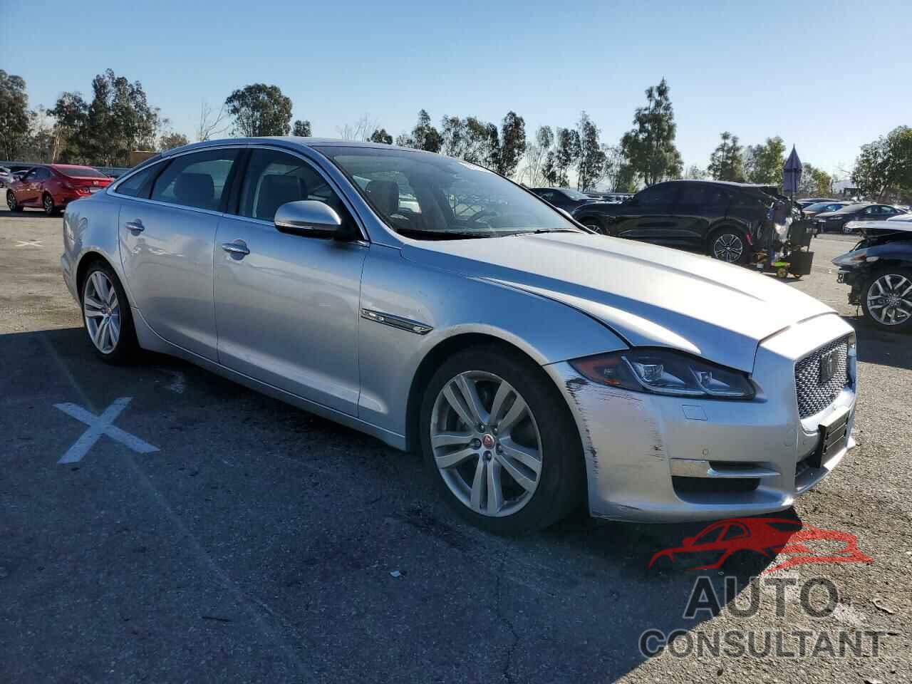 JAGUAR XJ 2016 - SAJWA2G74G8V99813