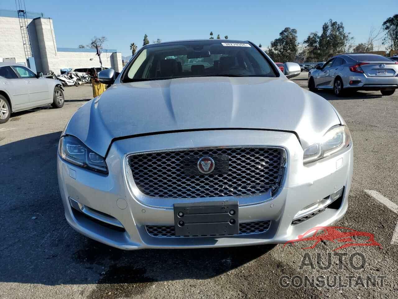 JAGUAR XJ 2016 - SAJWA2G74G8V99813