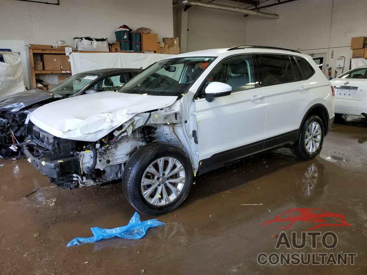 VOLKSWAGEN TIGUAN 2019 - 3VV0B7AX4KM071167