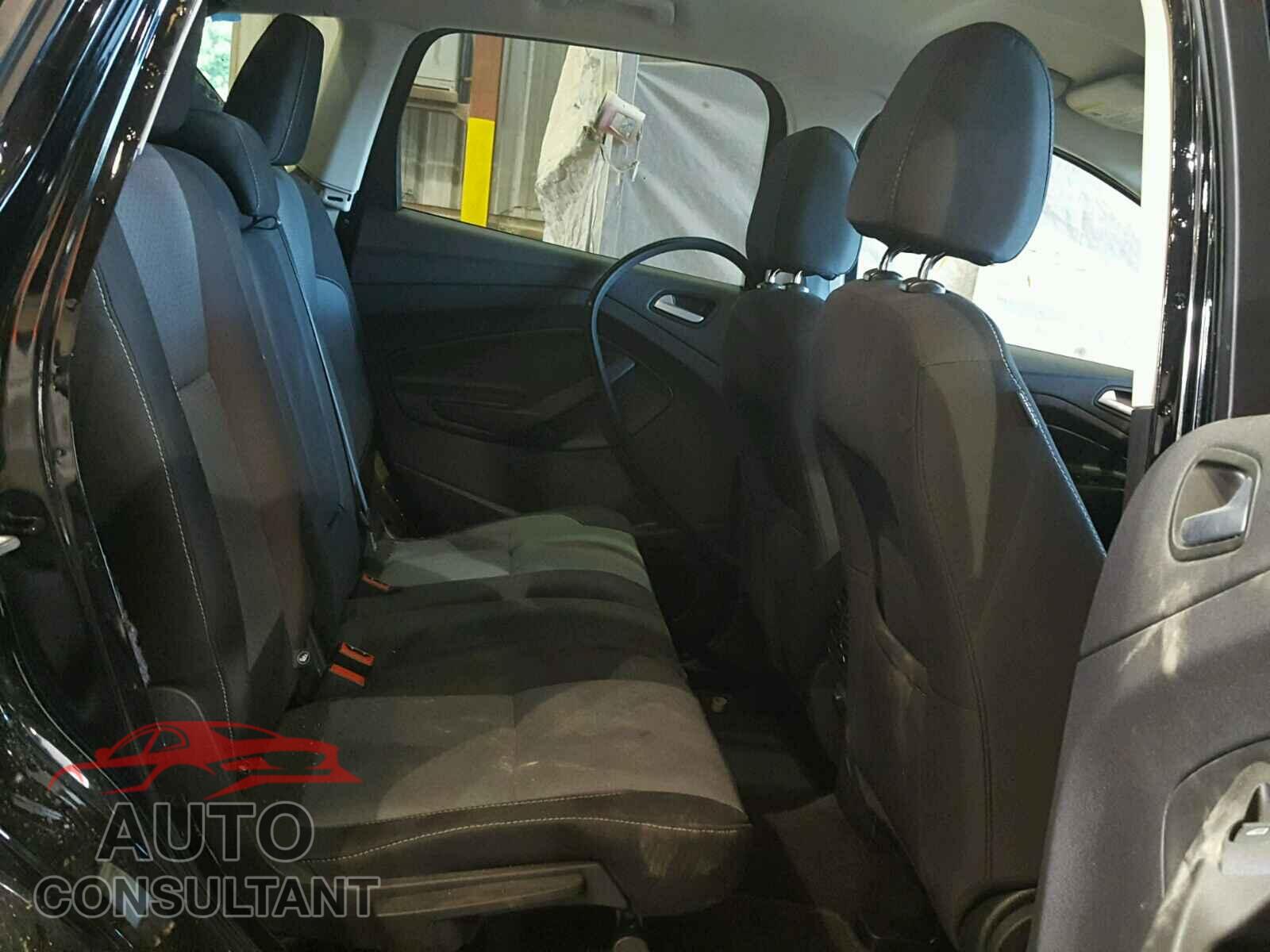 FORD ESCAPE SE 2017 - 1FMCU0GD6HUB95905