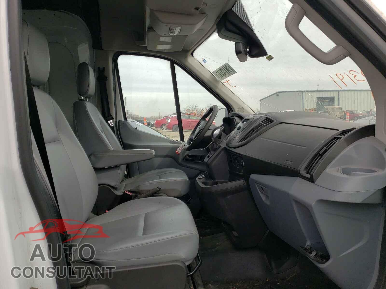 FORD TRANSIT CO 2018 - 1FTYR2CM8JKB03191