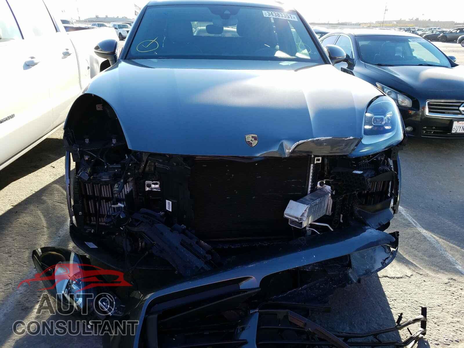PORSCHE CAYENNE 2019 - WP1AA2AY7KDA18832