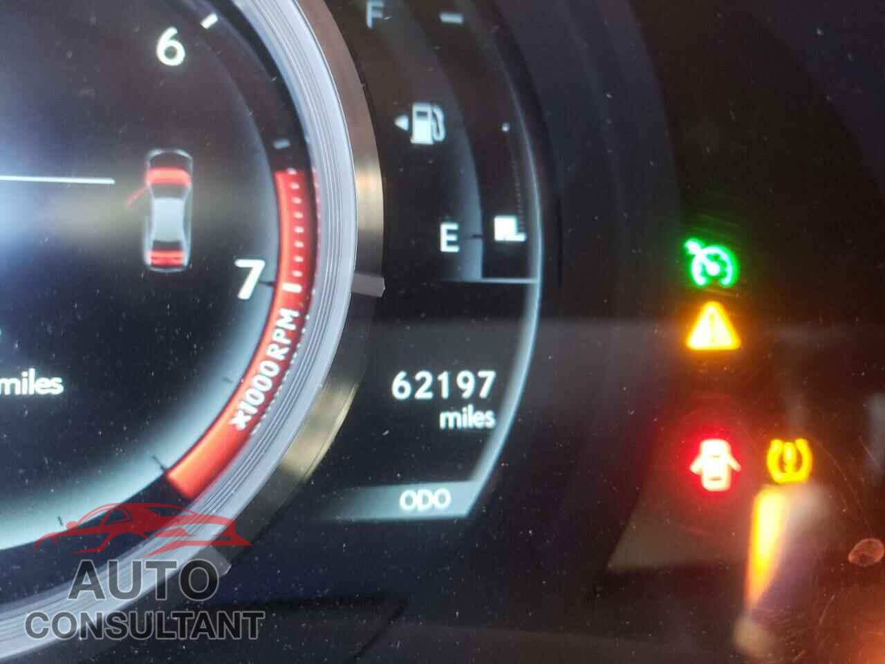 LEXUS IS 2015 - JTHBE1D23F5016568