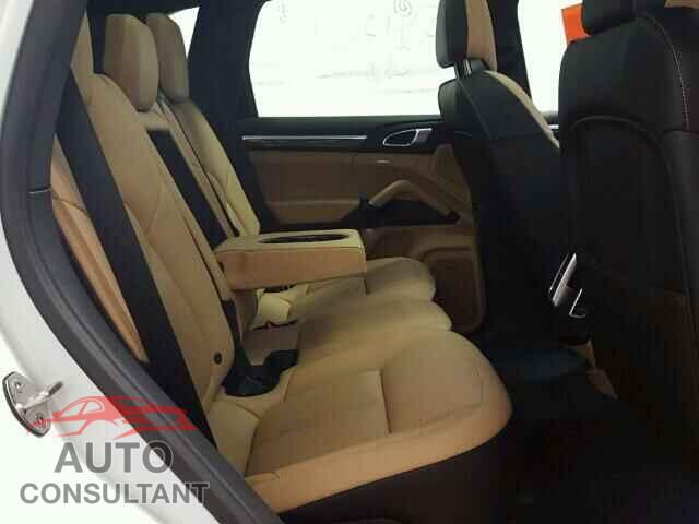 PORSCHE CAYENNE 2015 - WP1AB2A21FLA56464