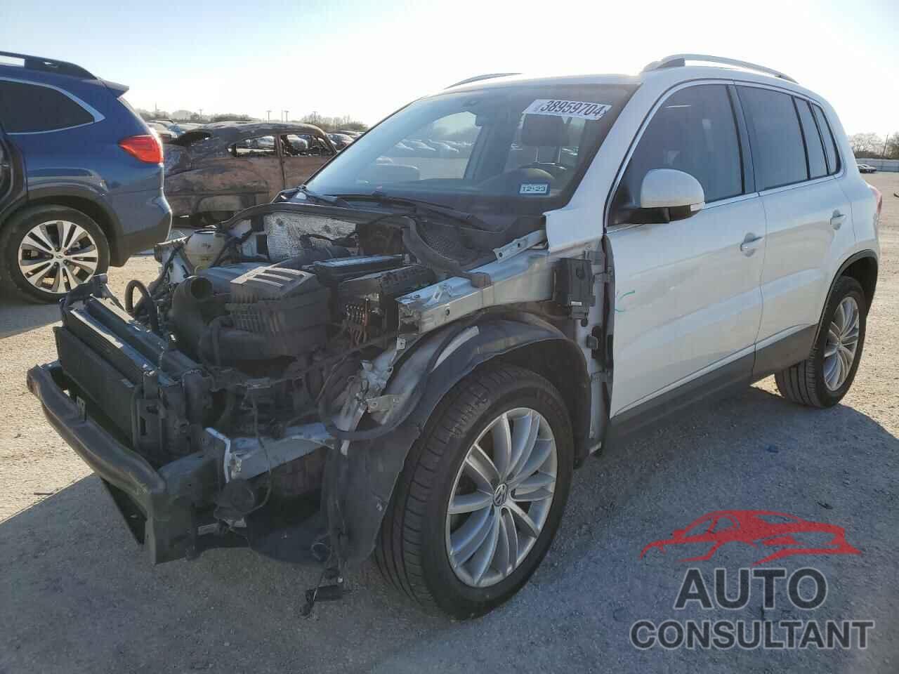 VOLKSWAGEN TIGUAN 2016 - WVGAV7AX0GW516601