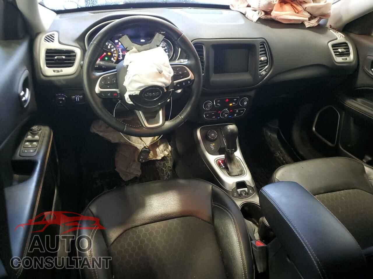 JEEP COMPASS 2020 - 3C4NJDBB5LT149598