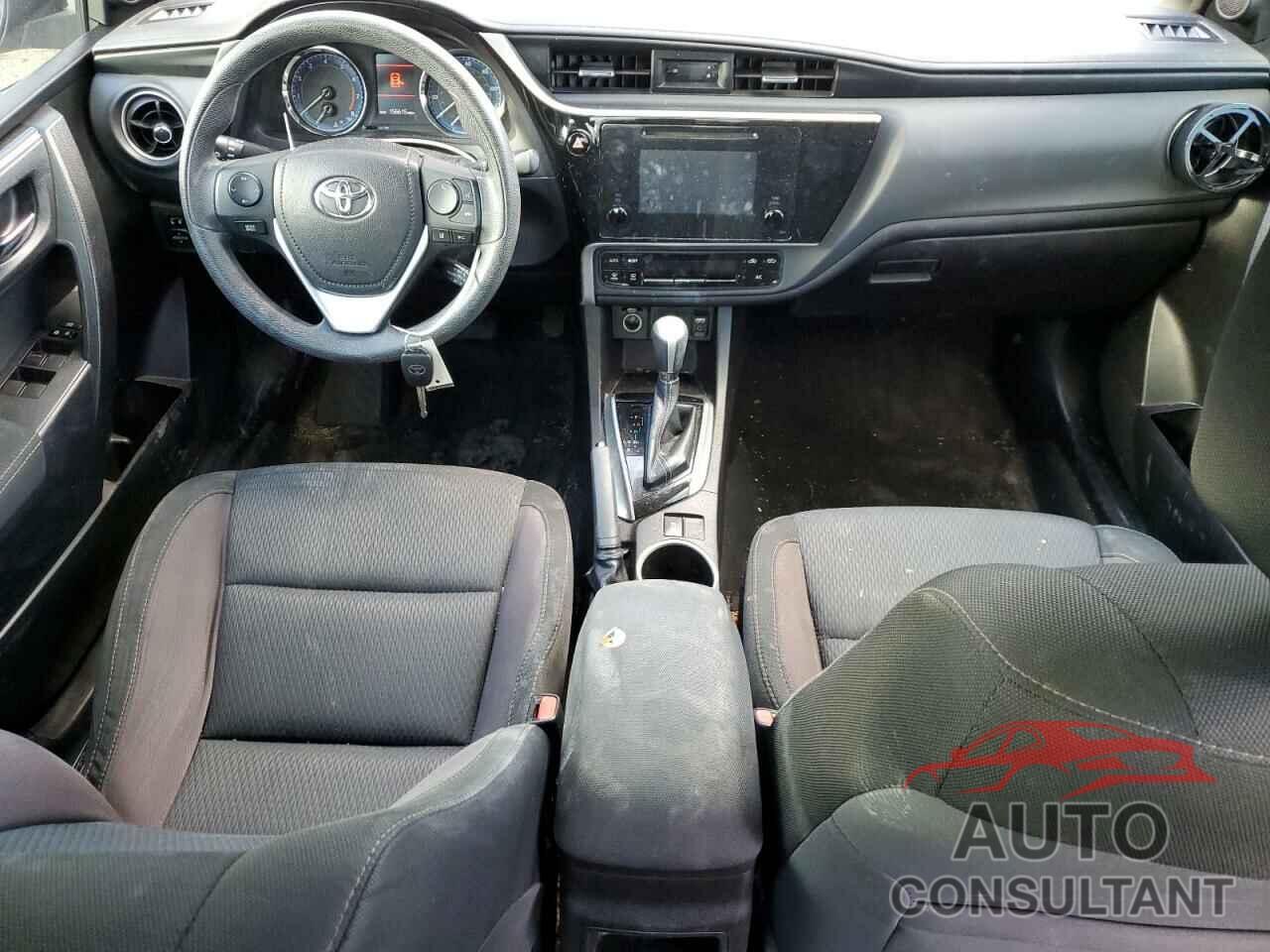 TOYOTA COROLLA 2018 - 5YFBURHE8JP753221