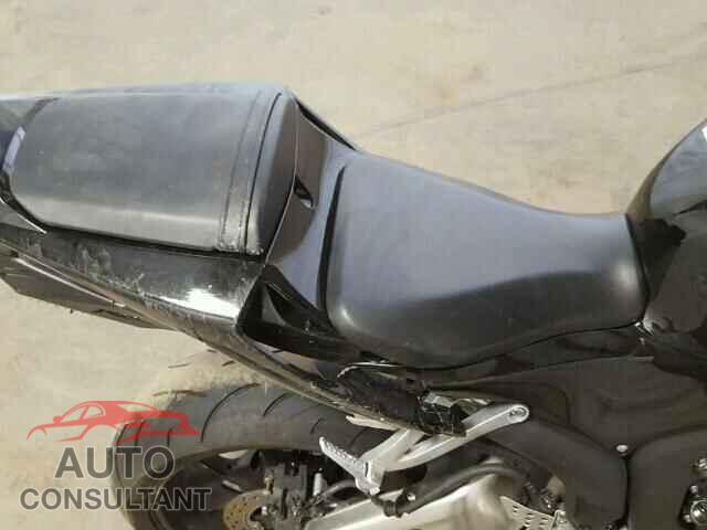 HONDA CBR CYCLE 2015 - JH2PC4008FK800689