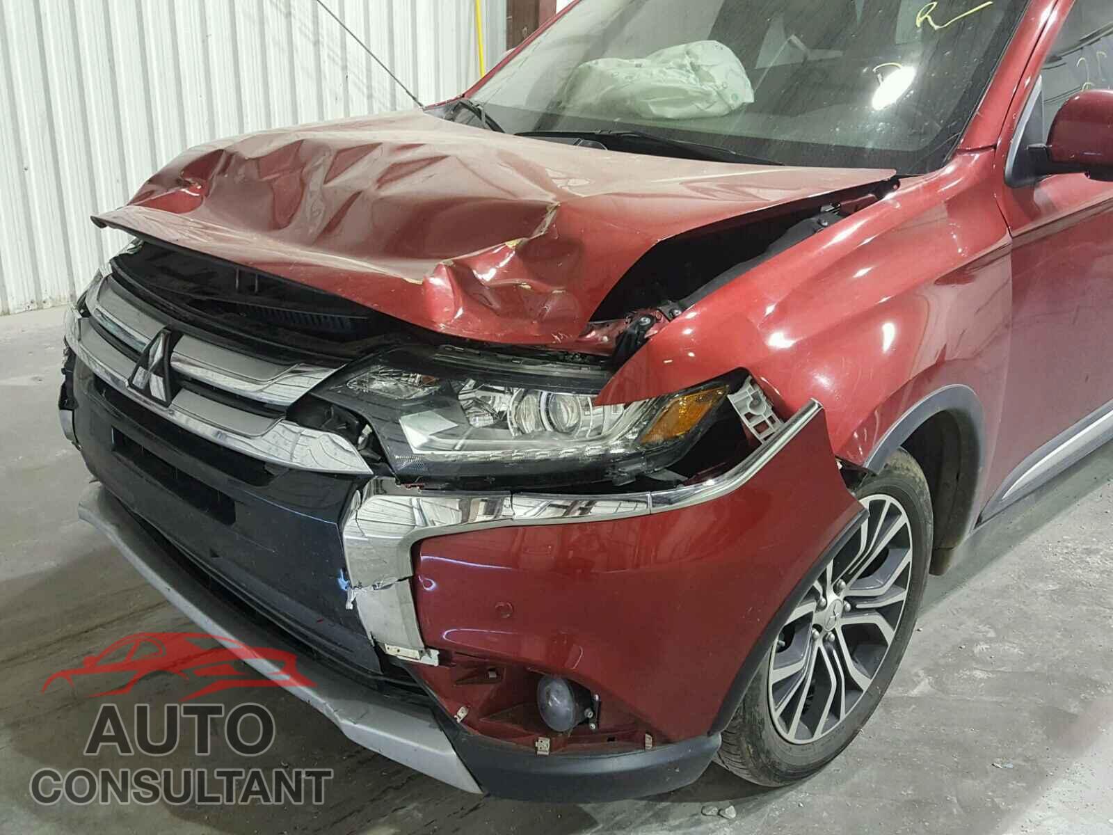 MITSUBISHI OUTLANDER 2017 - JA4AD3A38HZ007721