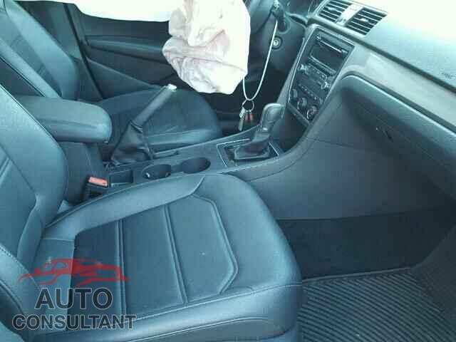 VOLKSWAGEN PASSAT 2015 - 1VWAT7A3XFC095605