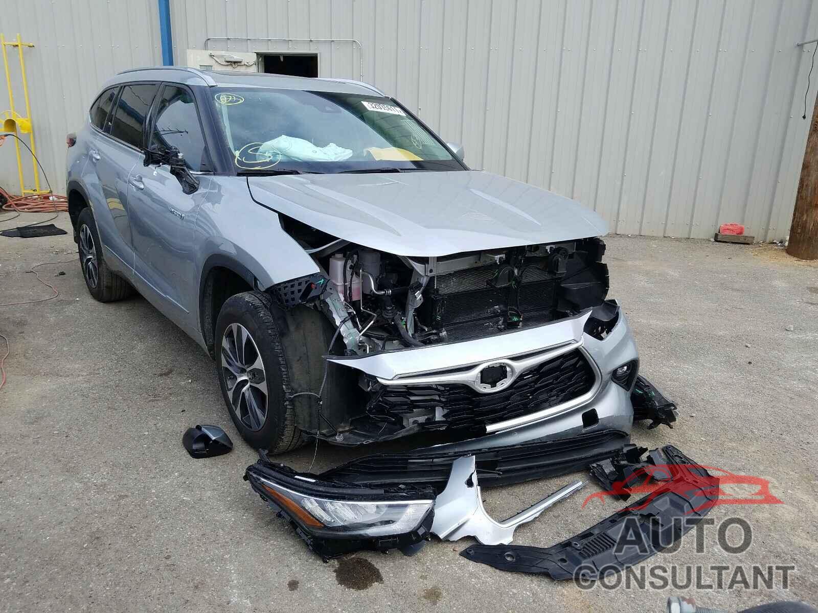 TOYOTA HIGHLANDER 2020 - 5TDGARAH6LS500282