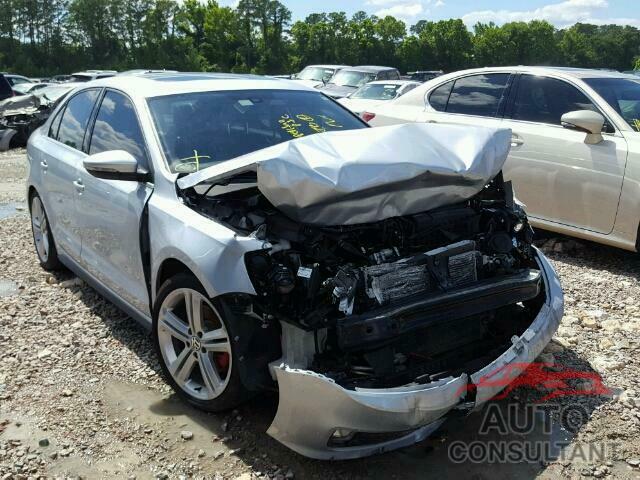 VOLKSWAGEN JETTA 2015 - 3VW4S7AJXFM299737