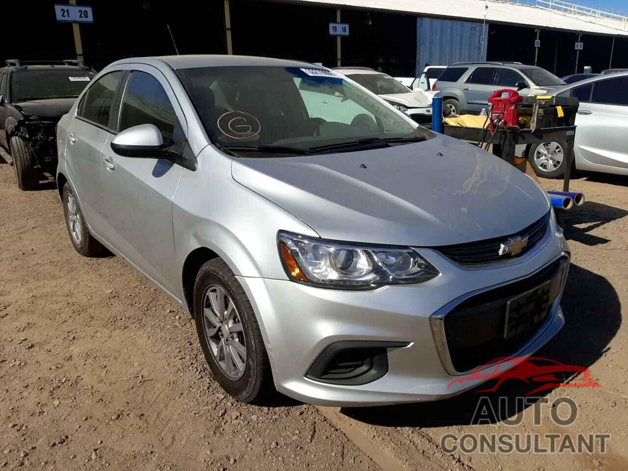 CHEVROLET SONIC 2018 - 1G1JD5SH3J4114635