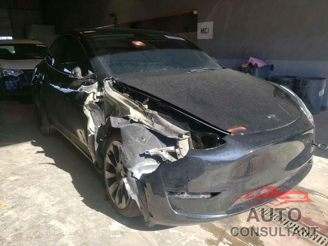 TESLA MODEL Y 2021 - 5YJYGDEEXMF175230