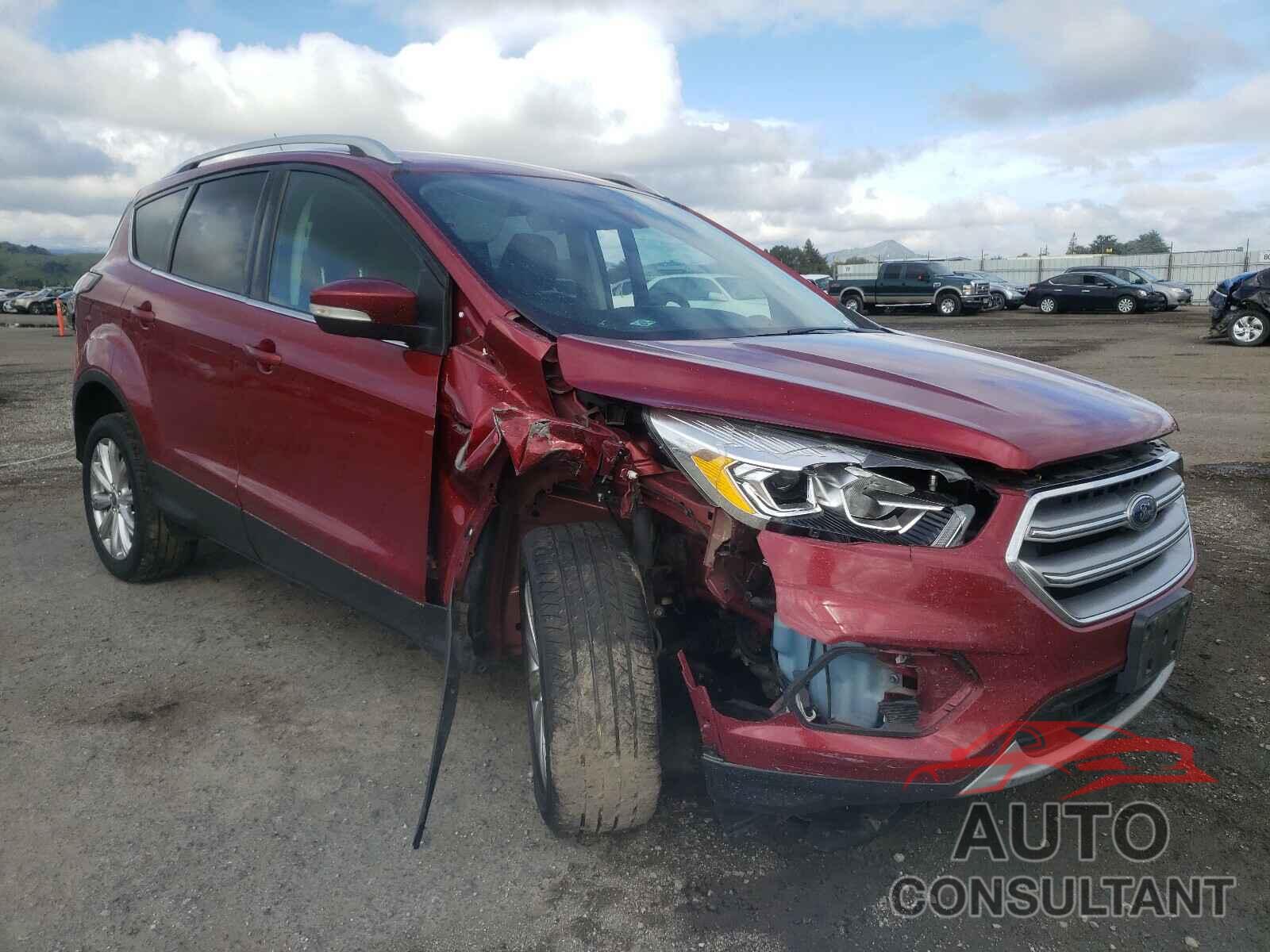 FORD ESCAPE 2017 - 1FMCU0JD5HUD42773