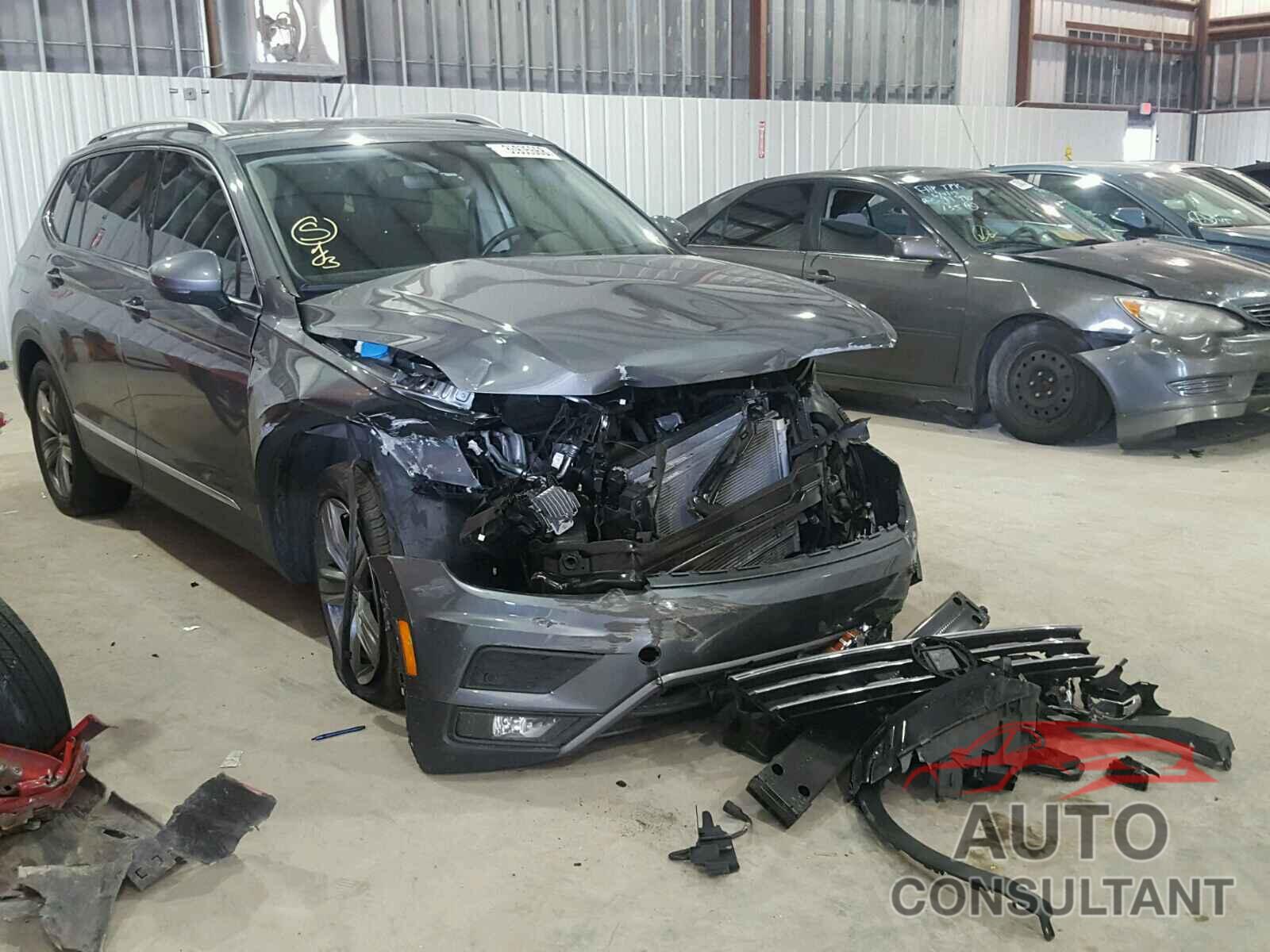 VOLKSWAGEN TIGUAN 2018 - 3VV5B7AX0JM032774