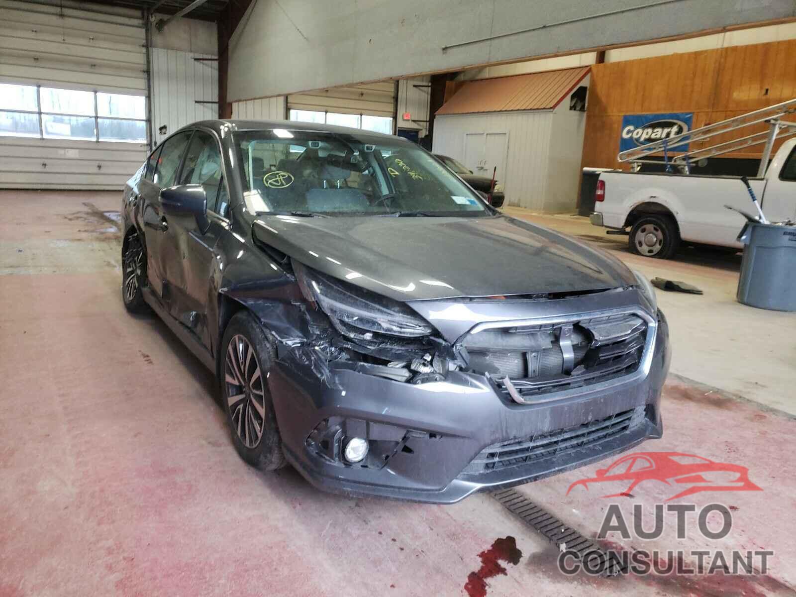 SUBARU LEGACY 2018 - 4S3BNAF68J3012201