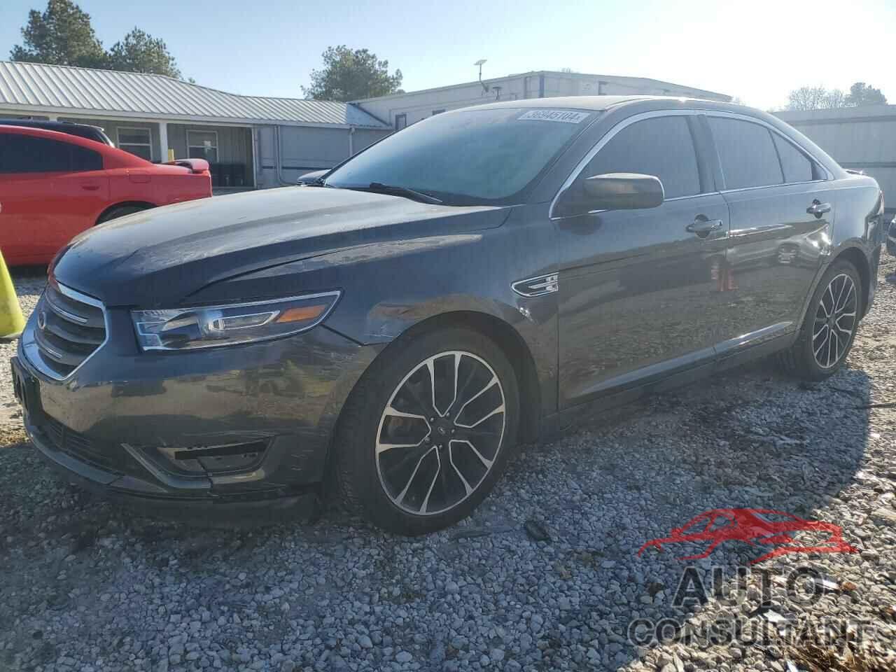 FORD TAURUS 2018 - 1FAHP2E88JG133127