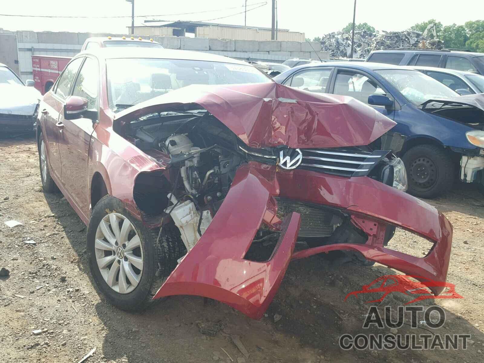 VOLKSWAGEN PASSAT 2015 - 1VWAT7A35FC003915