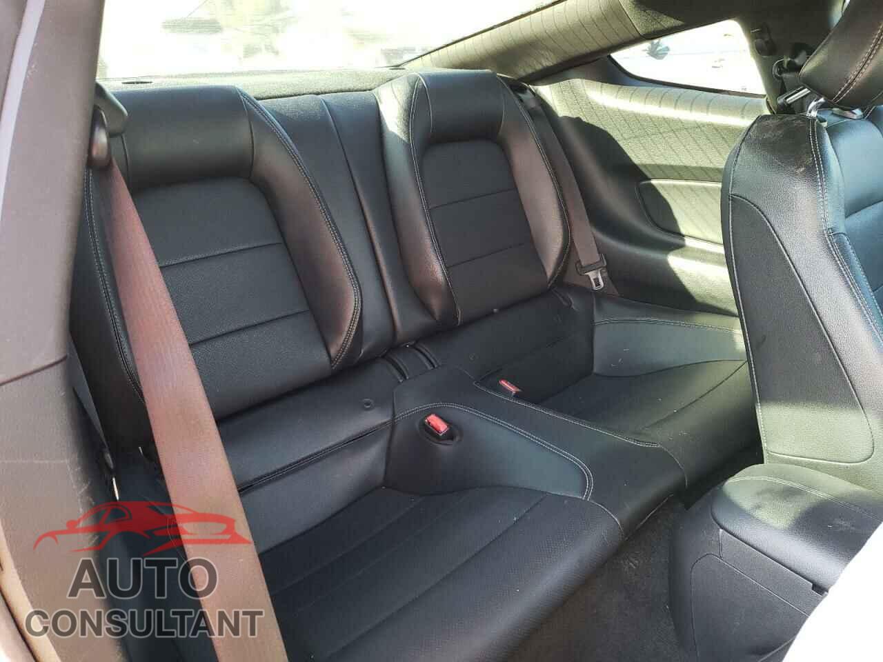 FORD MUSTANG 2017 - 1FA6P8TH1H5322205