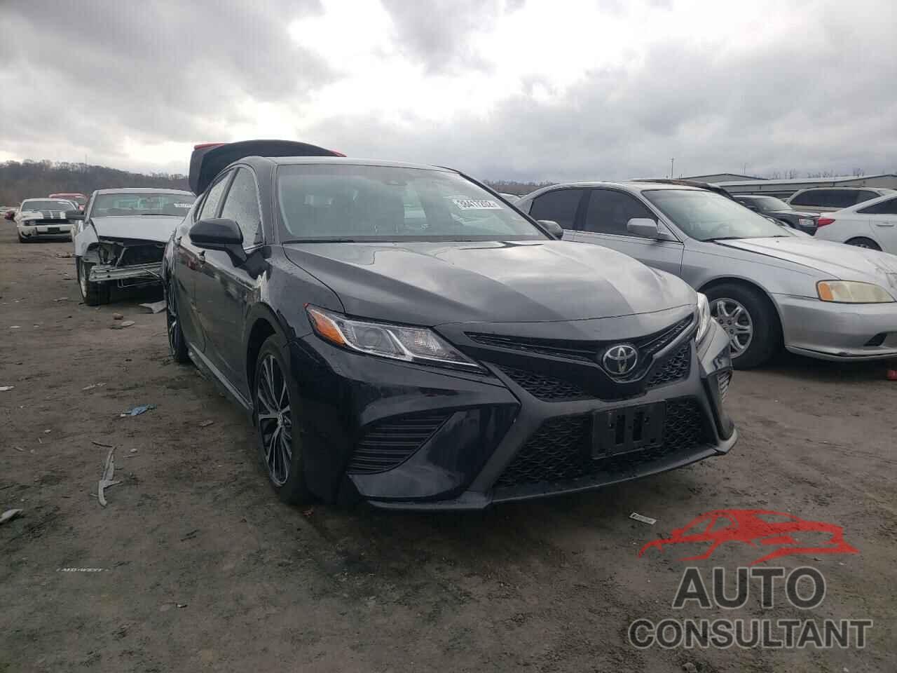 TOYOTA CAMRY 2018 - 4T1B11HK0JU532047