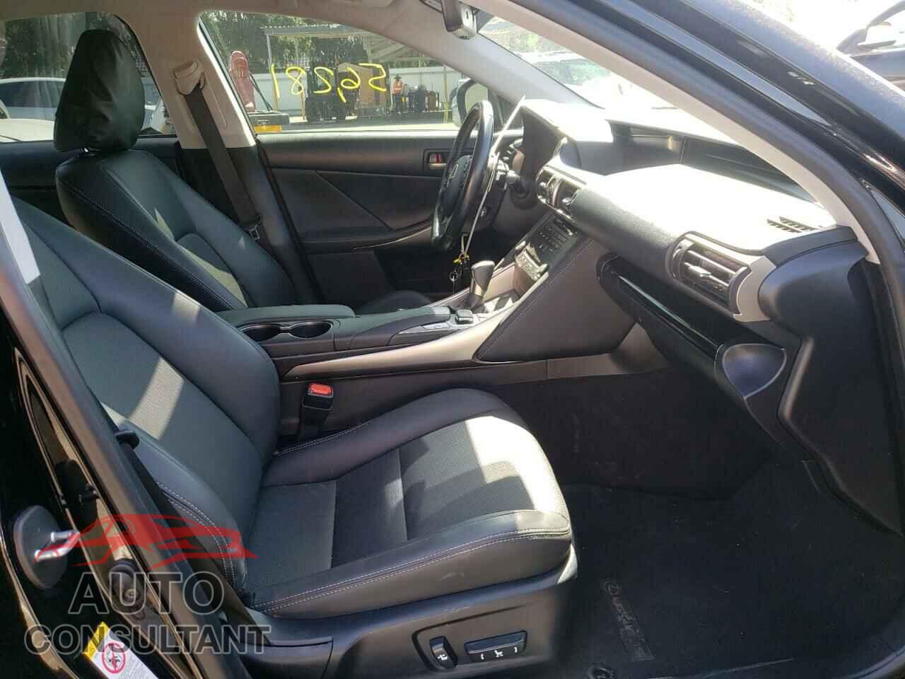 LEXUS IS 2017 - JTHBA1D28H5043621