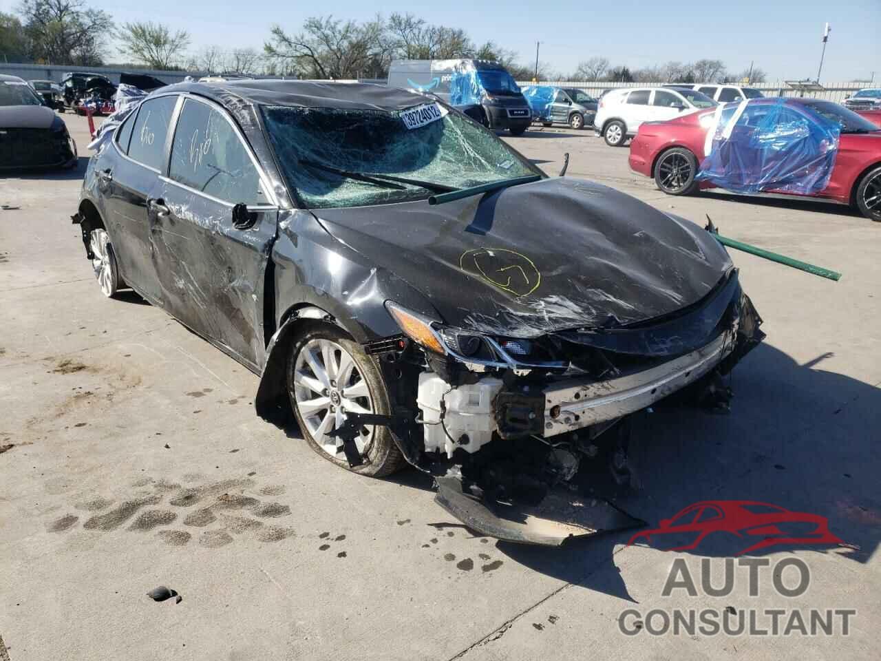 TOYOTA CAMRY 2018 - 4T1B11HK7JU038154