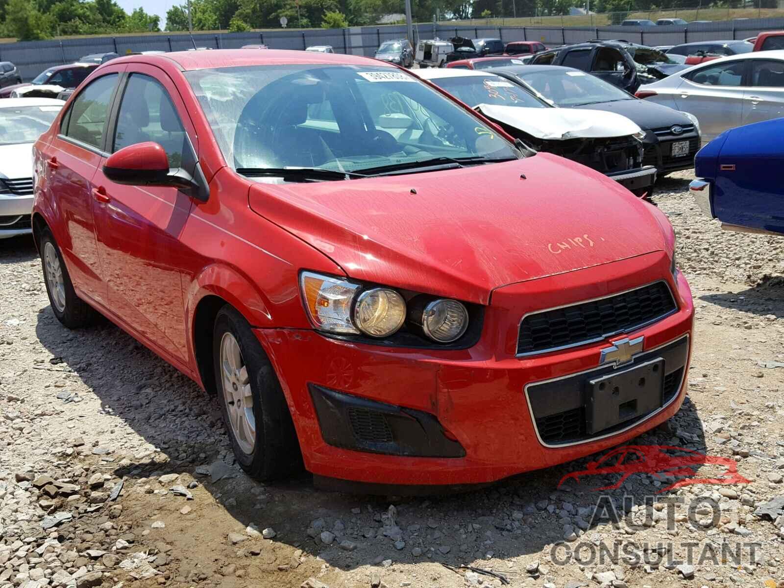 CHEVROLET SONIC 2015 - 1G1JC5SH0F4168484