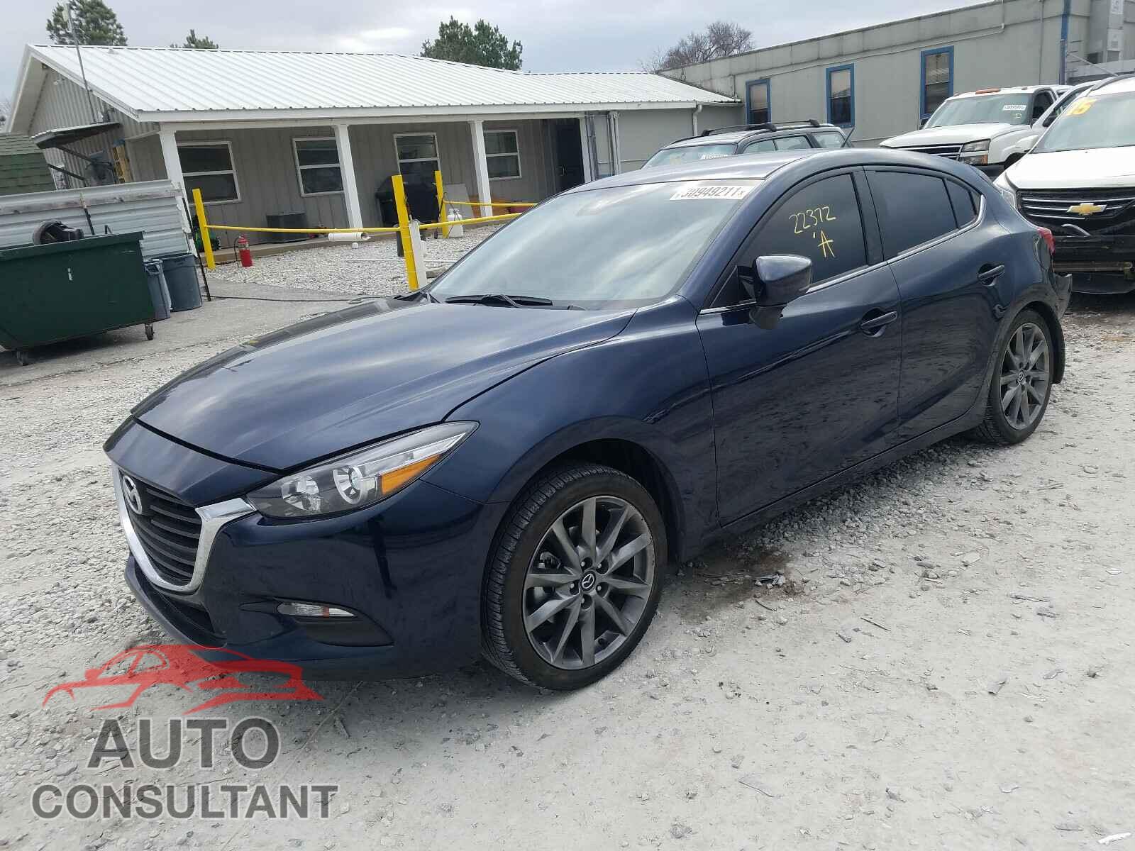 MAZDA 3 2018 - 3MZBN1L33JM192290