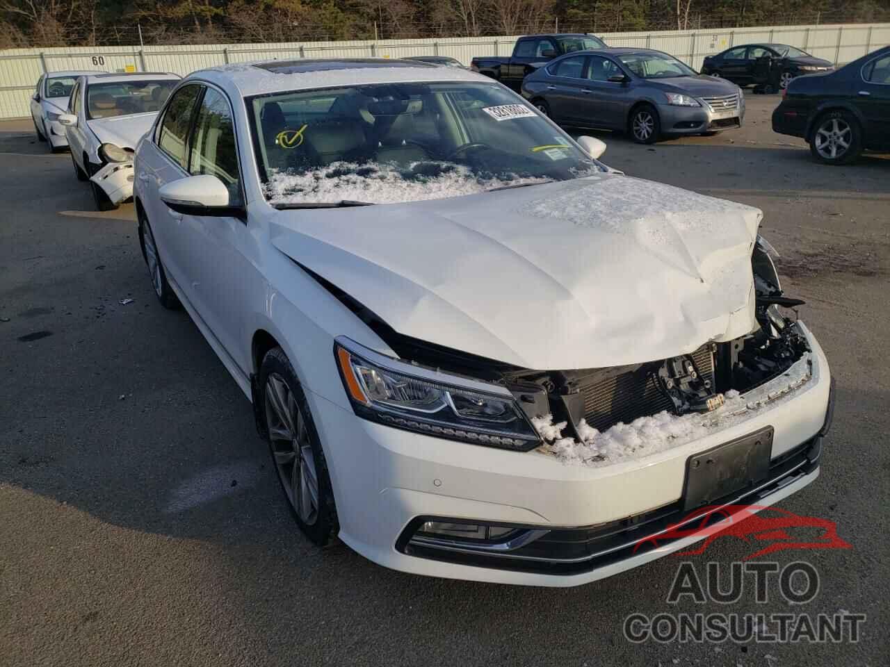 VOLKSWAGEN PASSAT 2017 - 1VWGT7A35HC051945