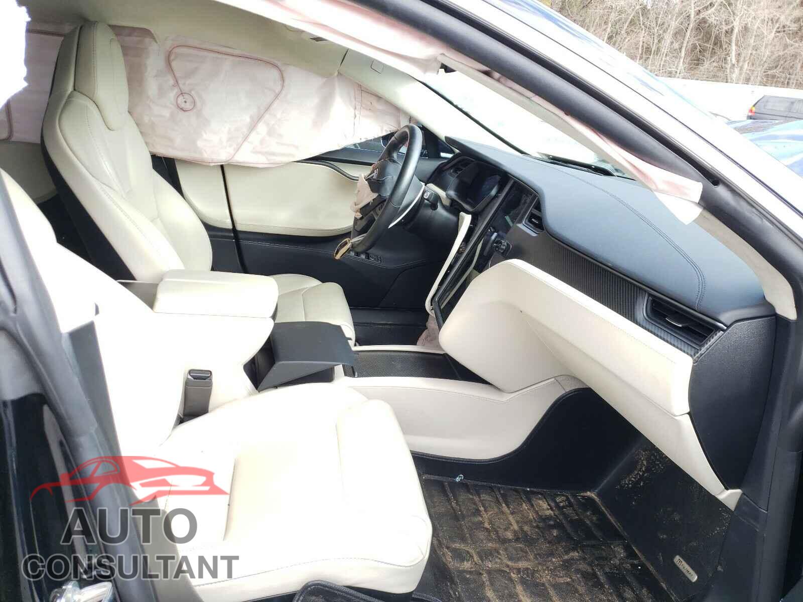 TESLA MODEL S 2018 - 5YJSA1E28JF276483