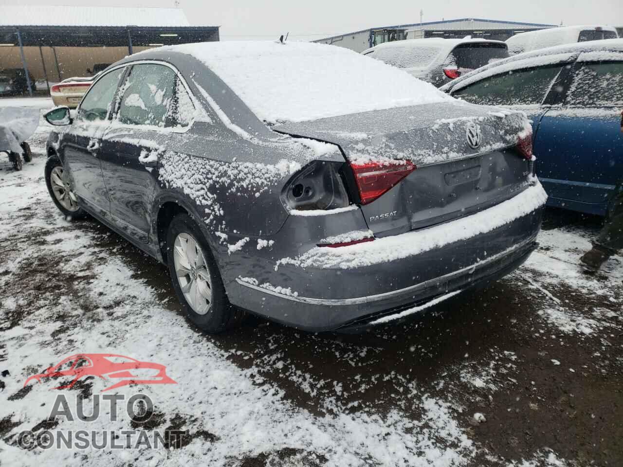 VOLKSWAGEN PASSAT 2017 - 1VWAT7A33HC003172