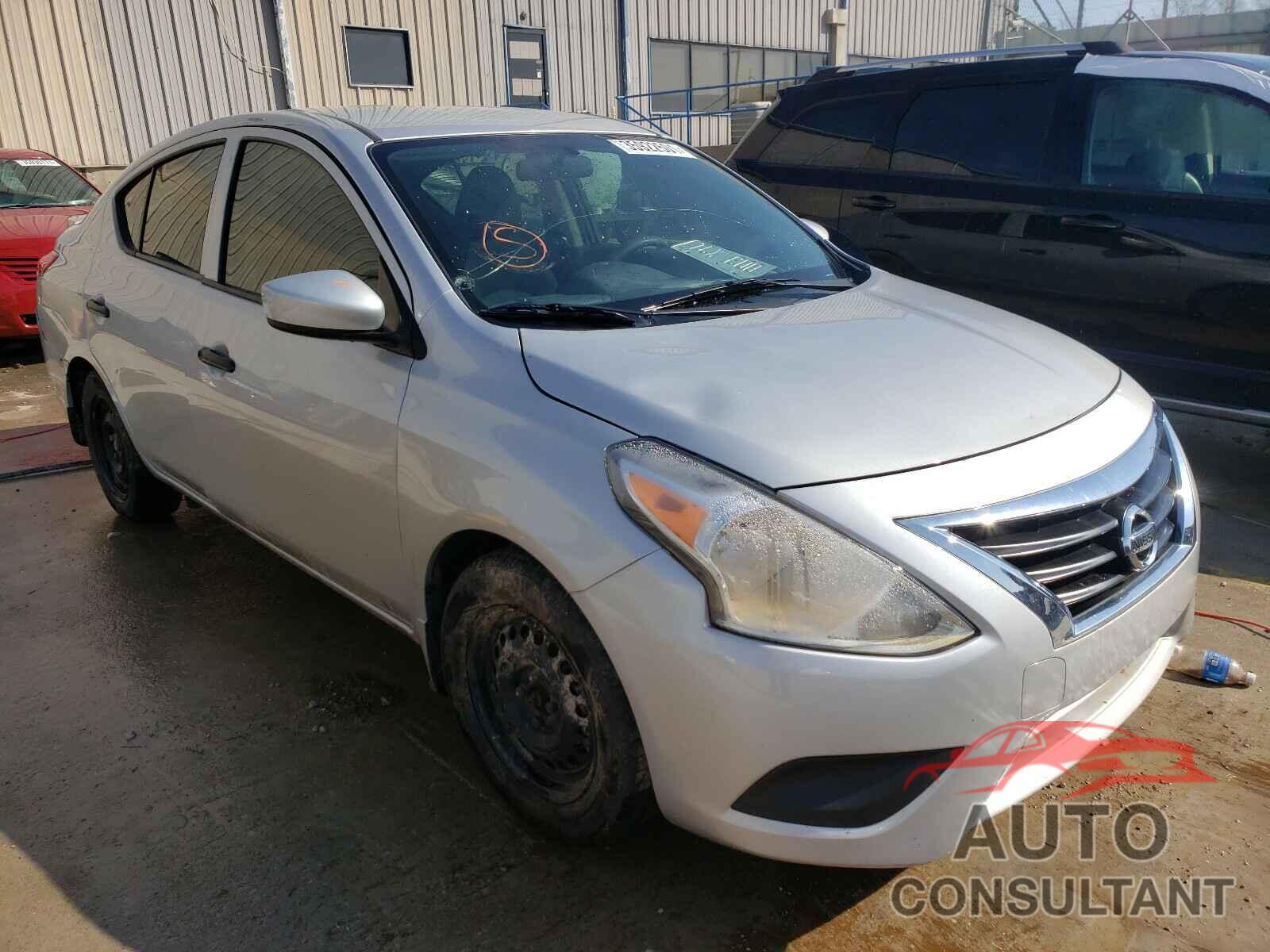 NISSAN VERSA 2018 - 3N1CN7AP1JL836524