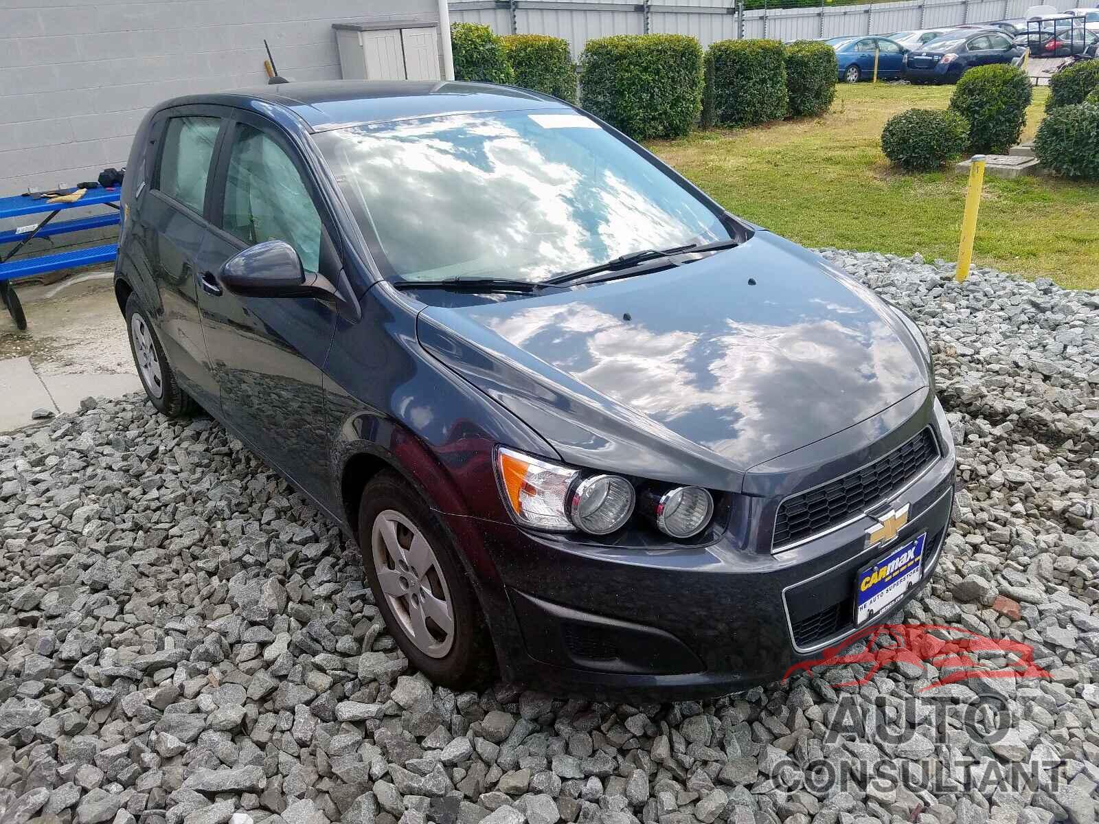 CHEVROLET SONIC 2016 - 1G1JA6SHXG4111254