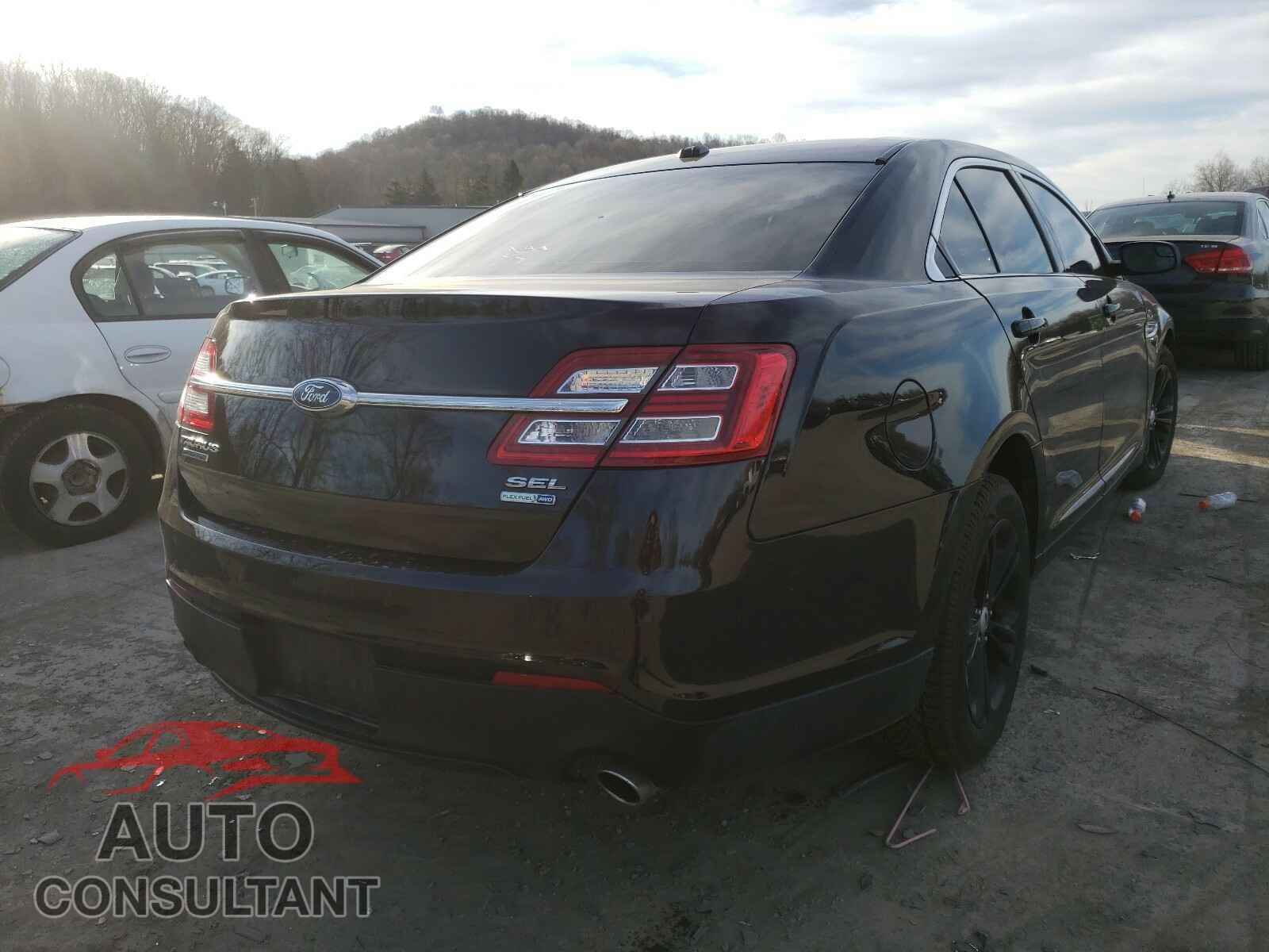 FORD TAURUS 2018 - 1FAHP2H89JG103887