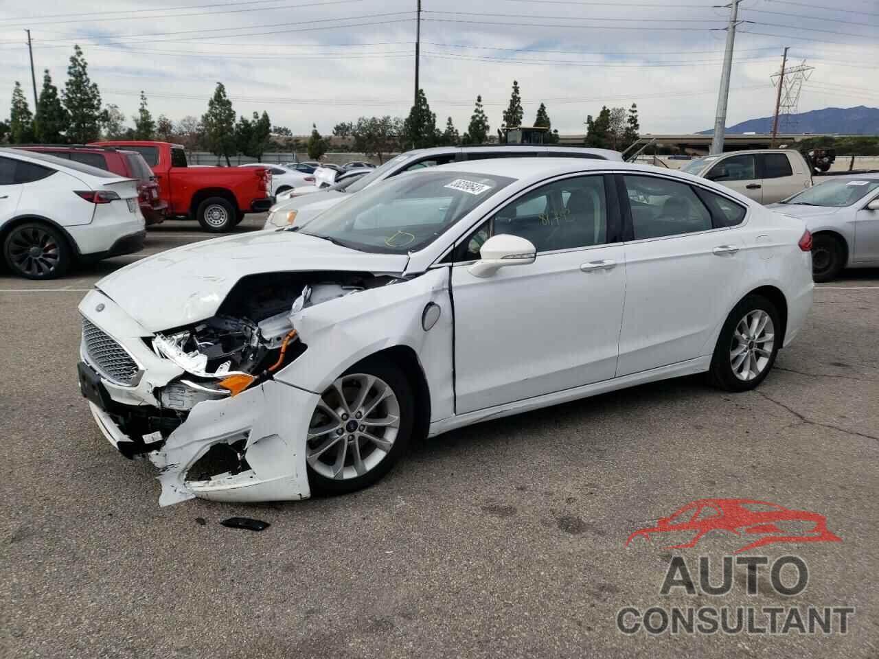 FORD FUSION 2019 - 3FA6P0SU6KR145204