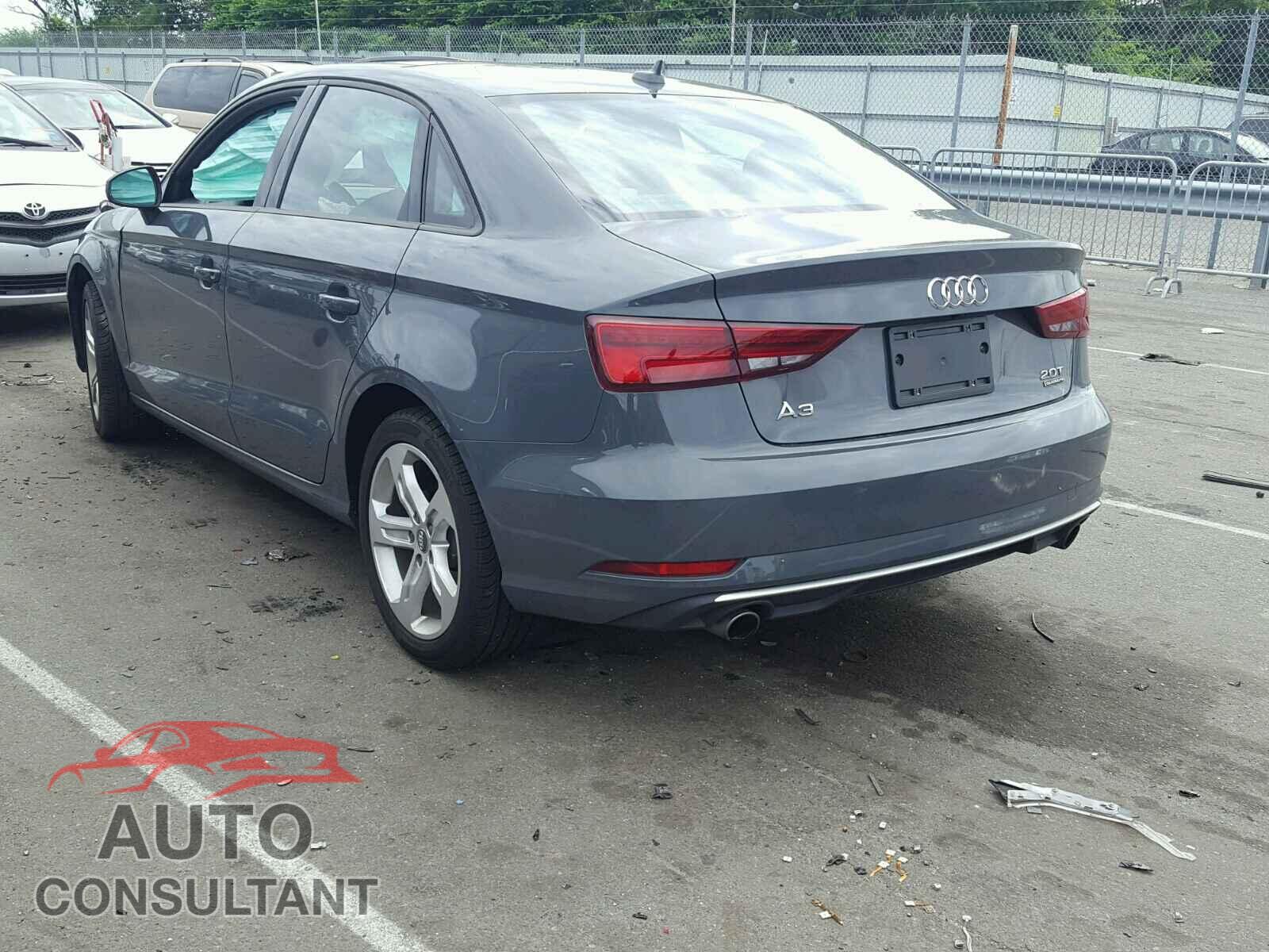 AUDI A3 2017 - WAUB8GFF7H1010632