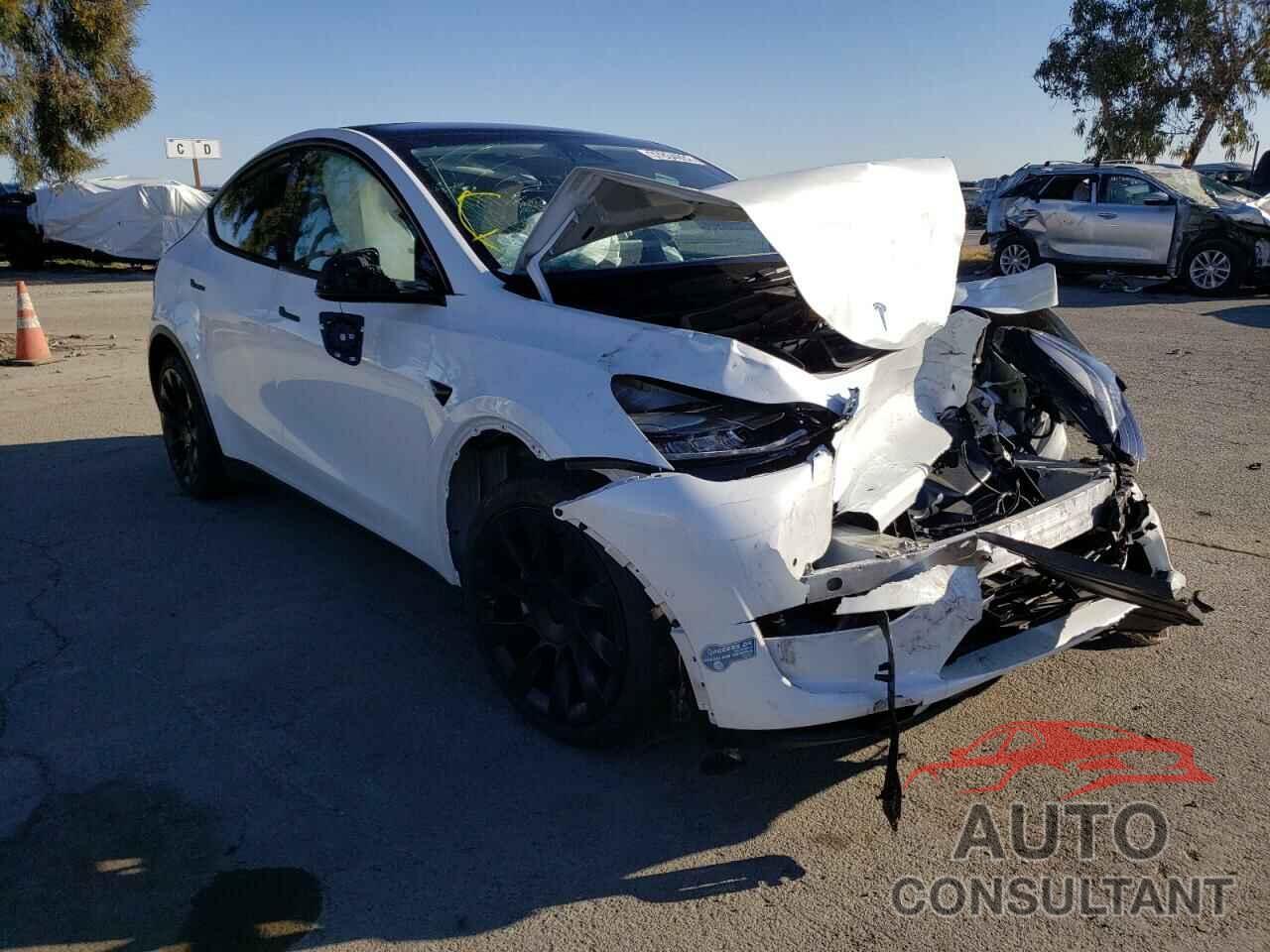 TESLA MODEL Y 2021 - 5YJYGDED3MF103728