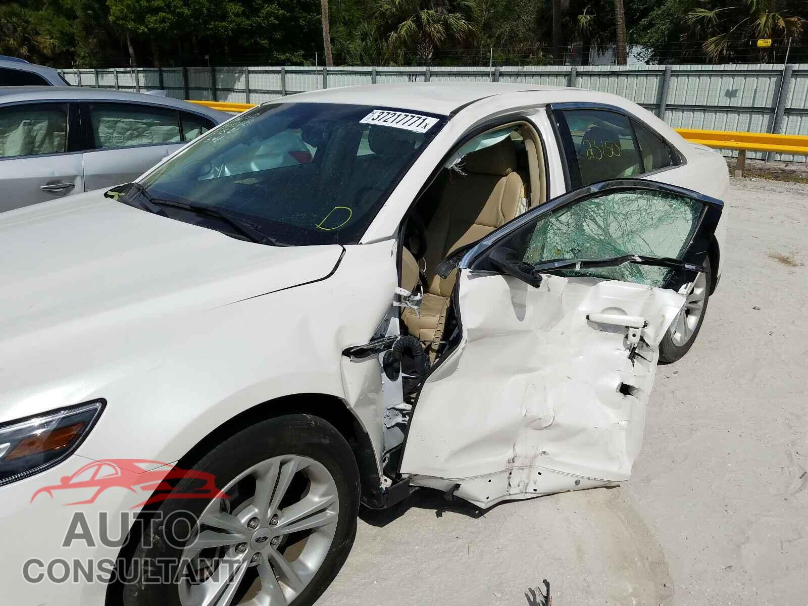 FORD TAURUS 2017 - 1FAHP2E82HG144344