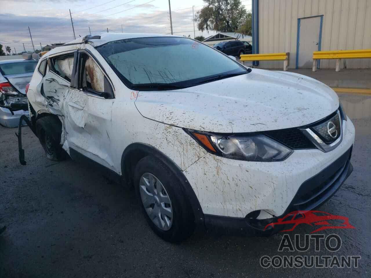 NISSAN ROGUE 2018 - JN1BJ1CR1JW250662