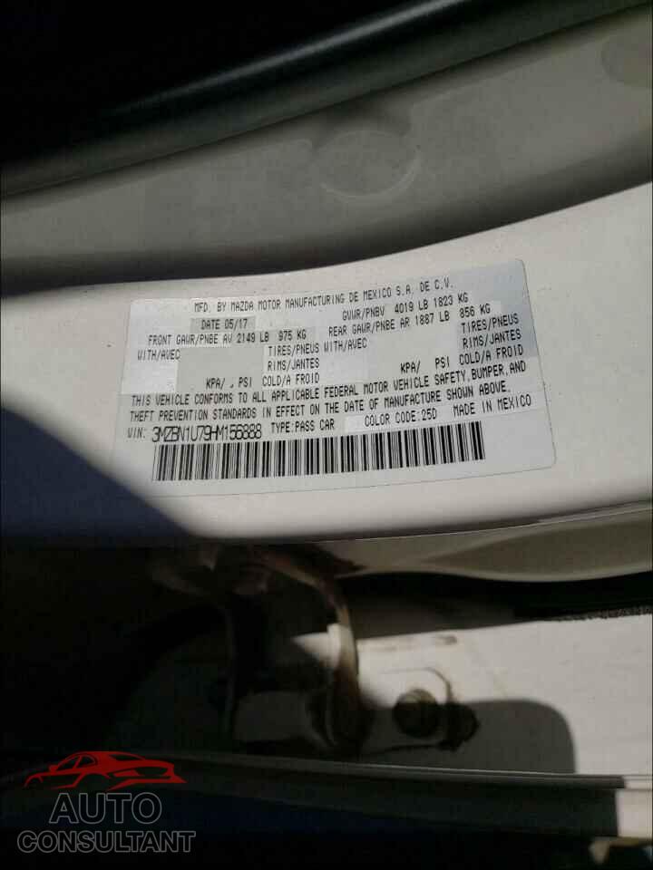 MAZDA 3 2017 - 3MZBN1U79HM156888