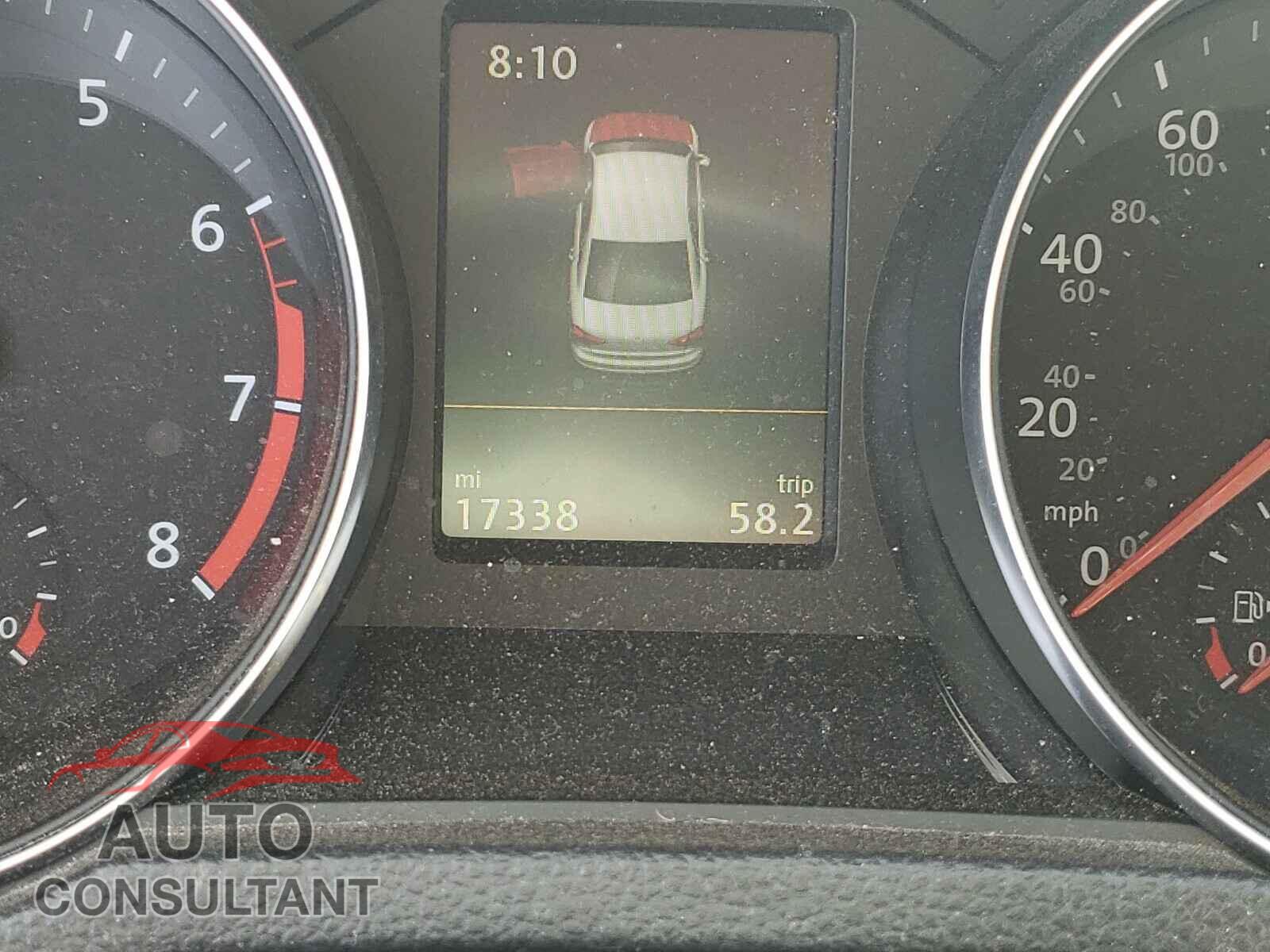 VOLKSWAGEN PASSAT 2017 - 1VWCT7A30HC044190