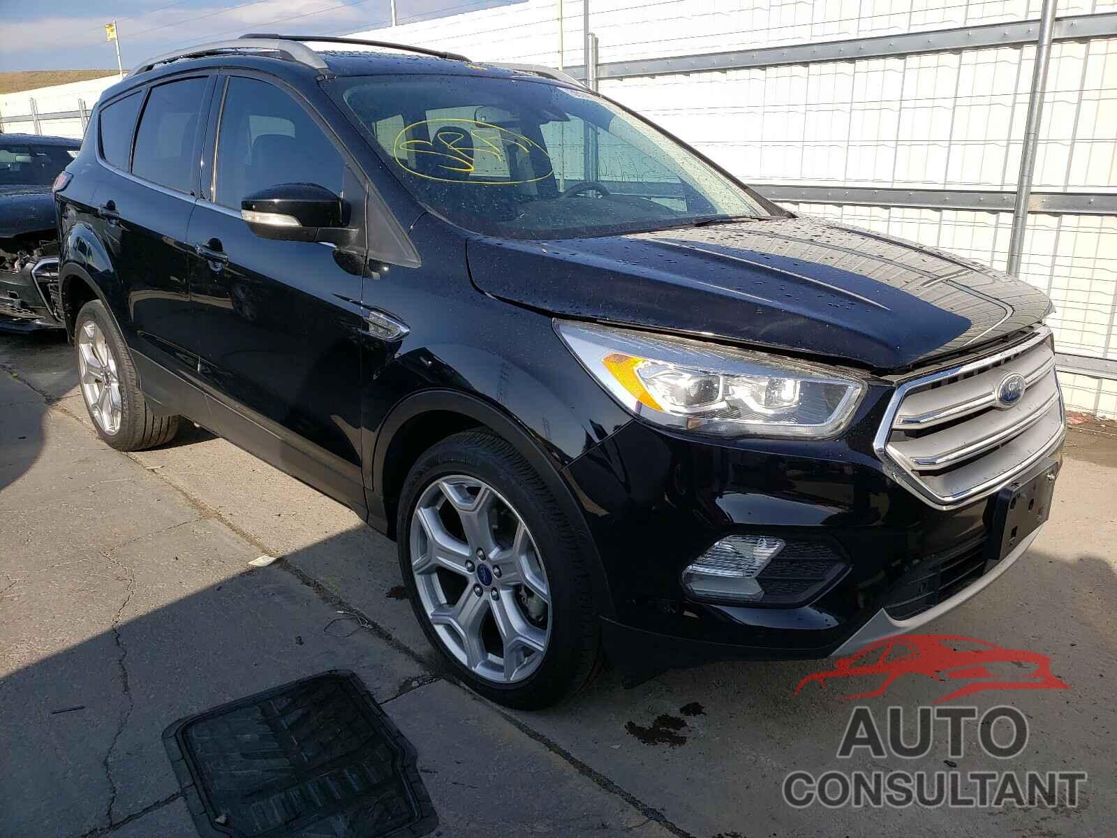 FORD ESCAPE 2018 - 1FMCU9J95JUA24321